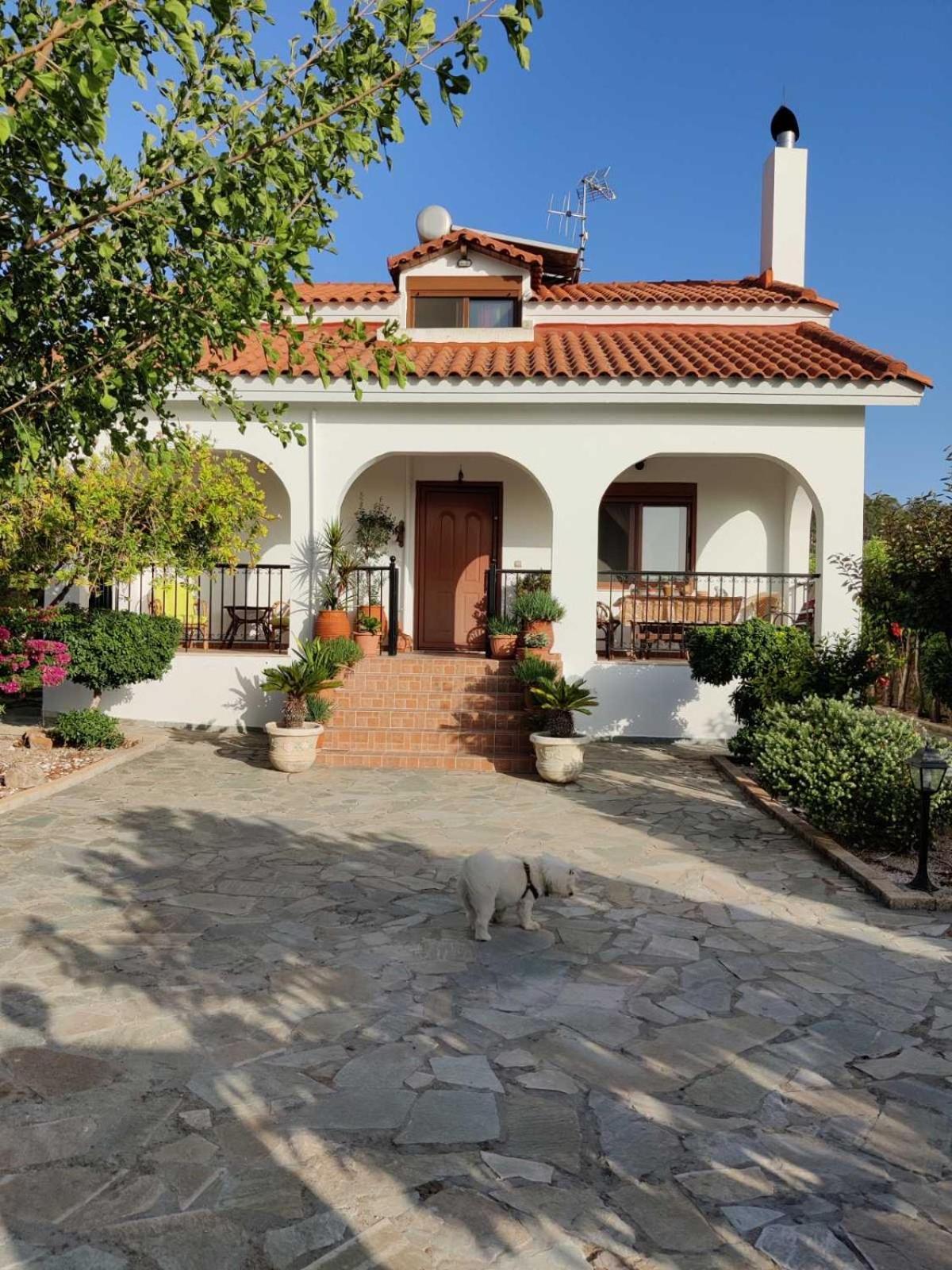 Nicolas Traditional House Vila *