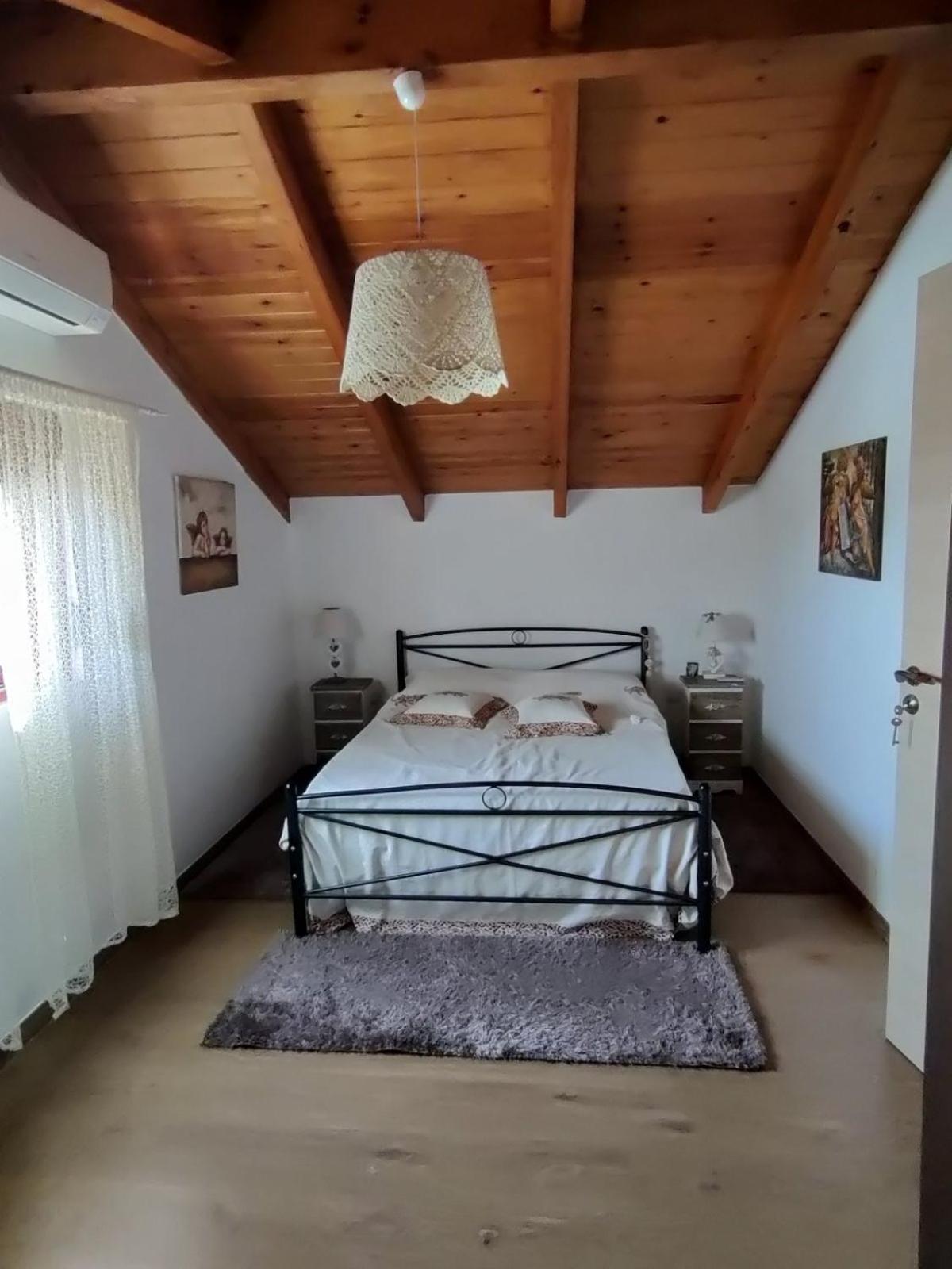 Nicolas Traditional House * Istrios