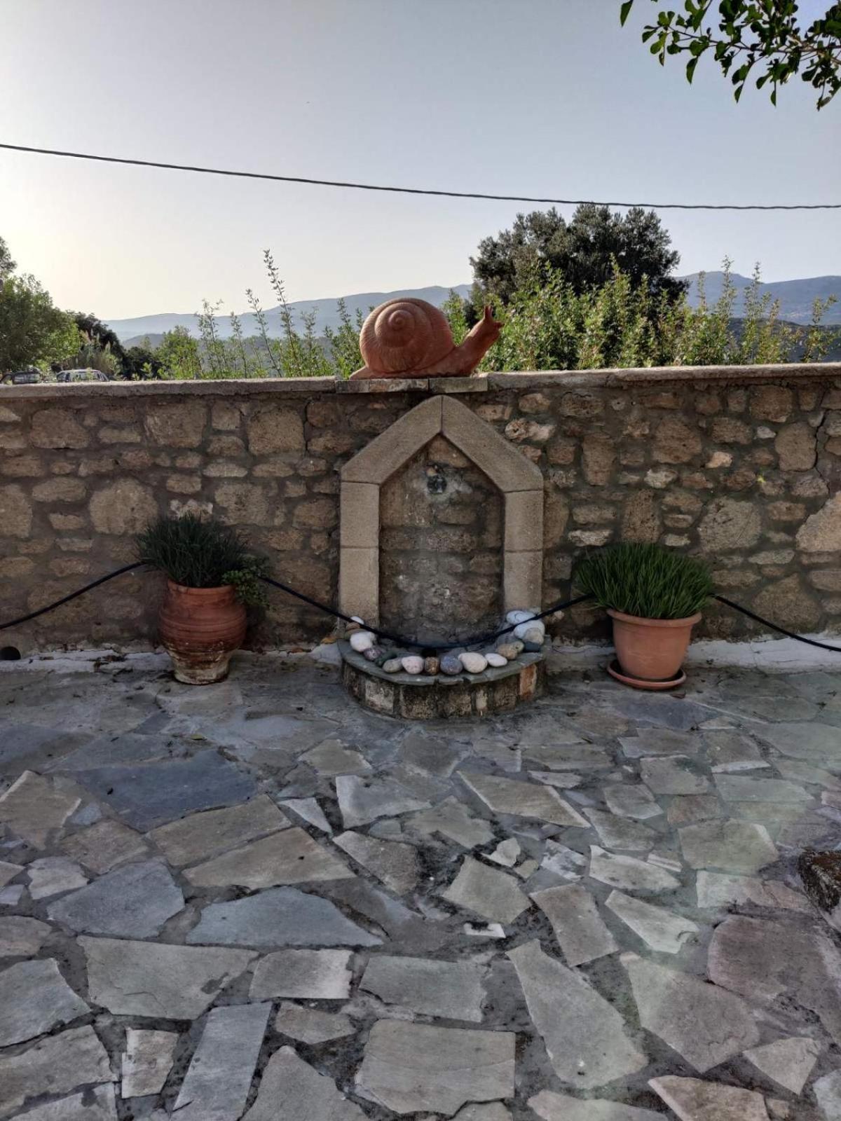 Nicolas Traditional House Vila